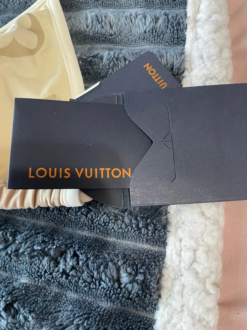 Authentic NWT Louis Vuitton Gradient Monogram Triangle Bikini Set Sz 40 US 8 - Picture 6 of 13